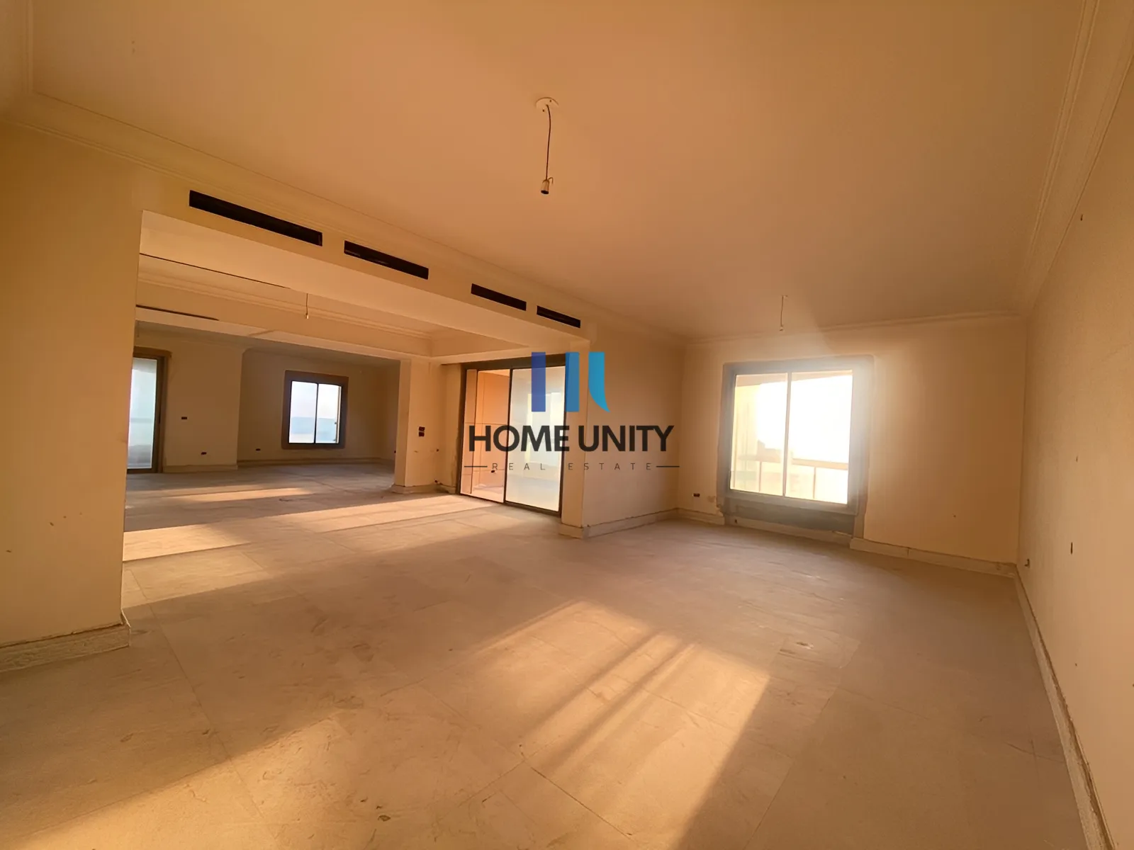 Apartment in Ramlet el baida, beirut, lebanon - 4 bed, 5.0 bath