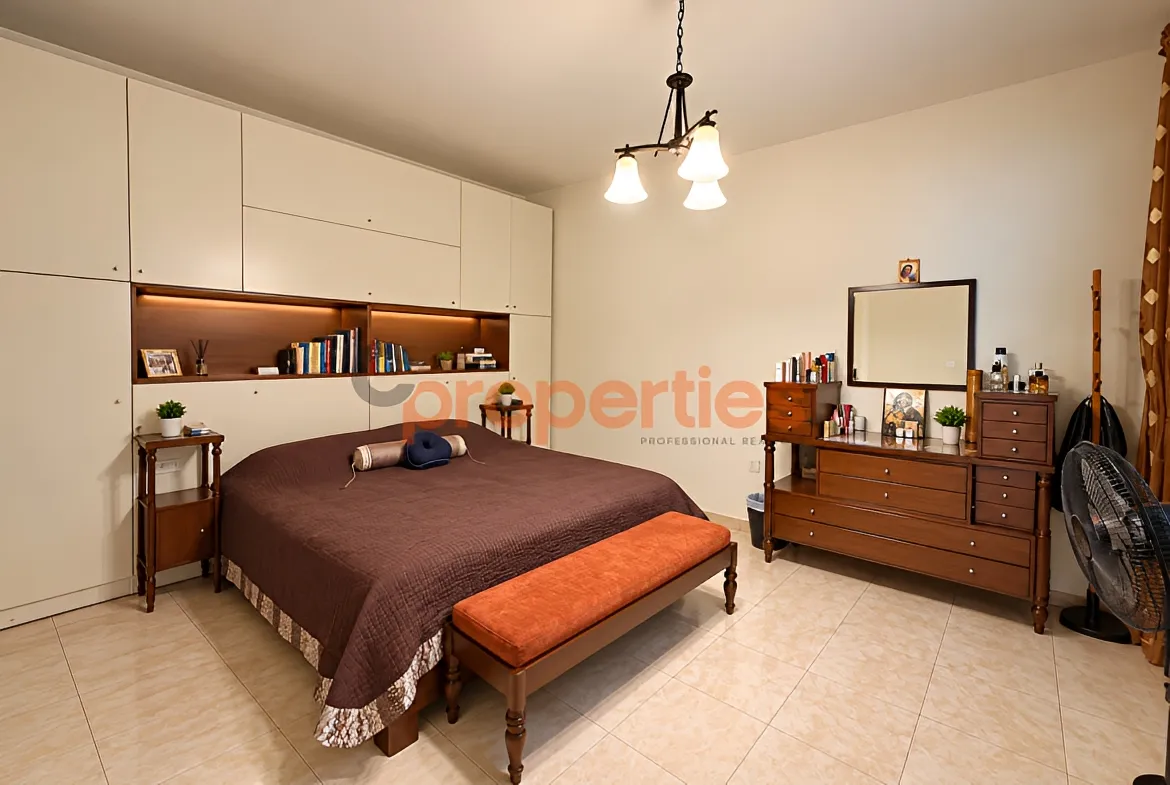Apartment for Sale in Ballouneh