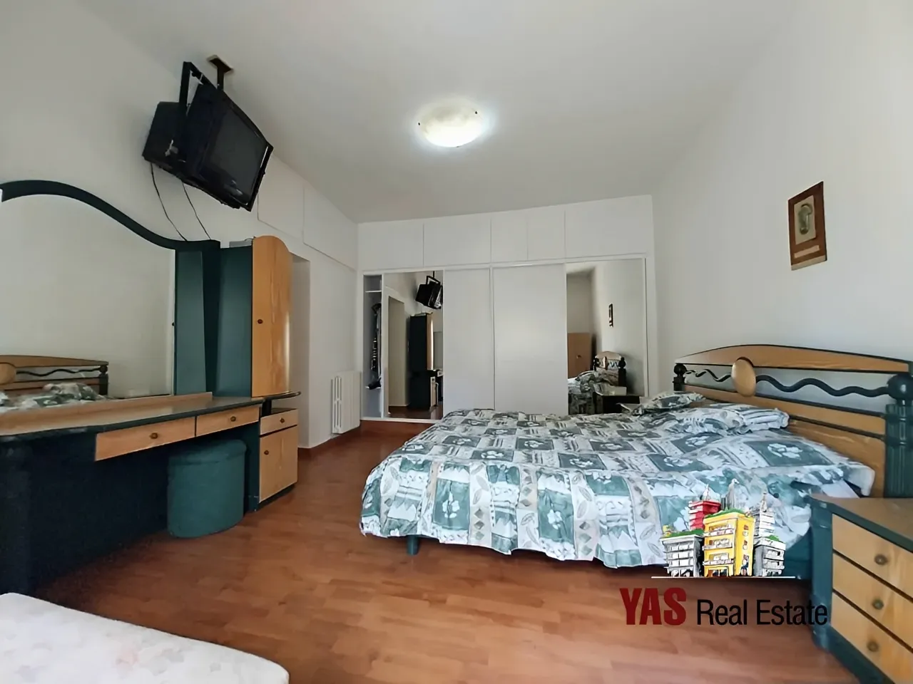 Apartment for Rent in Ballouneh - 3 bed, 3 bath