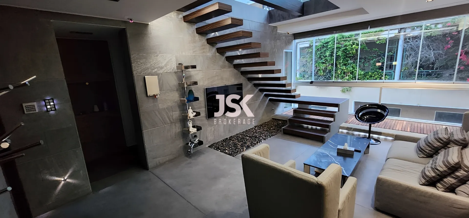 Loft for Sale in Achrafieh