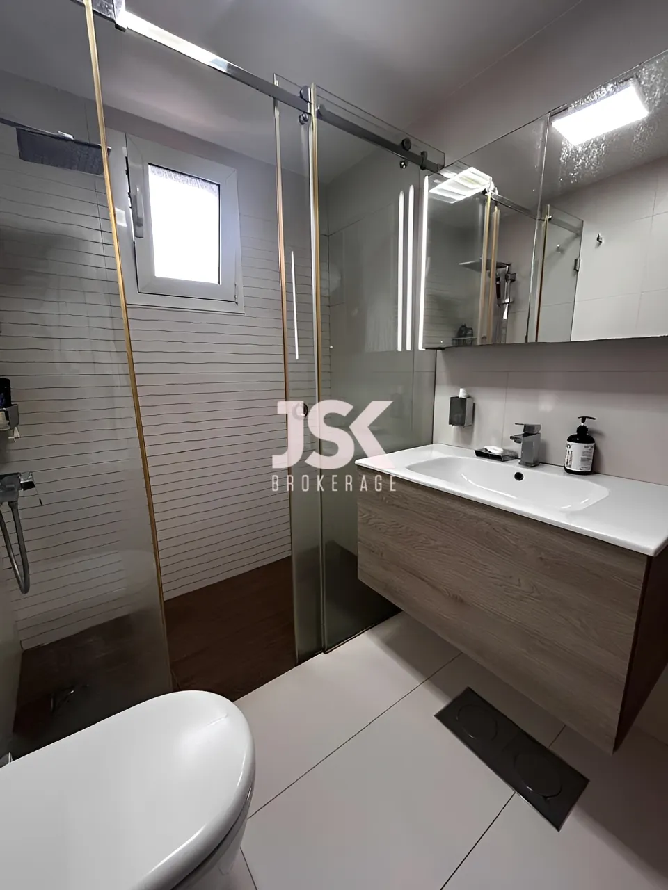 Apartment for Sale in Ain Saadeh
