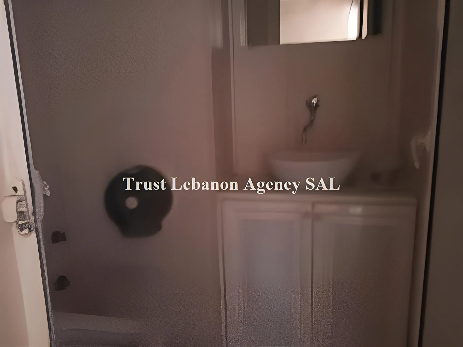 Office for rent in Beirut, Medawar