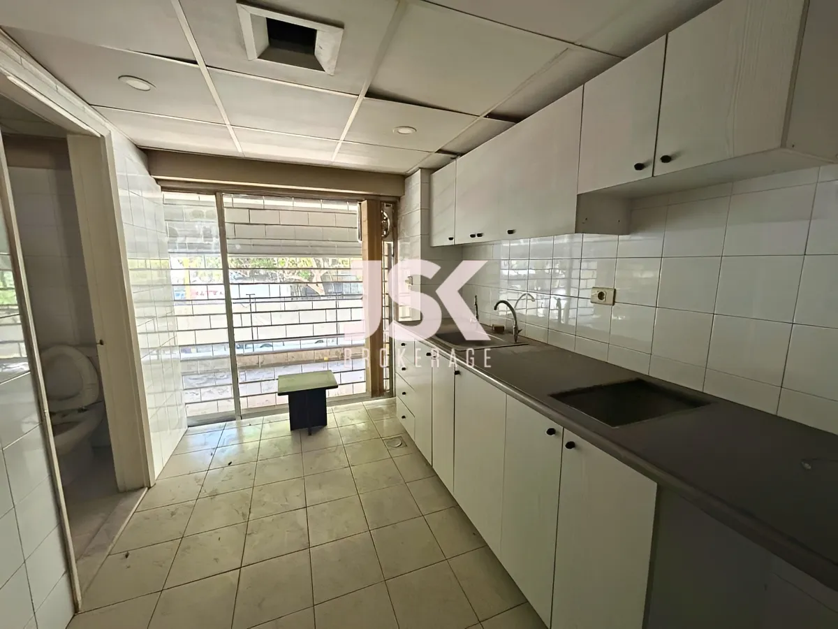 Office for Sale in Badaro