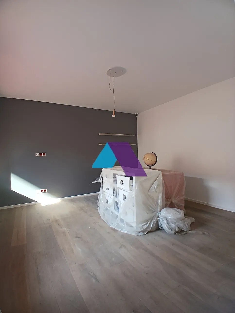 Apartment for rent in Gemmayzeh - 4 bed, 5 bath