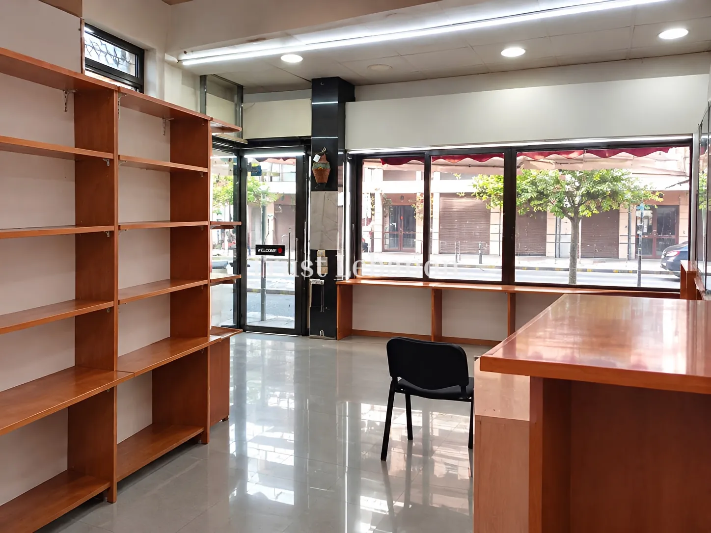 Shop for rent in Achrafieh