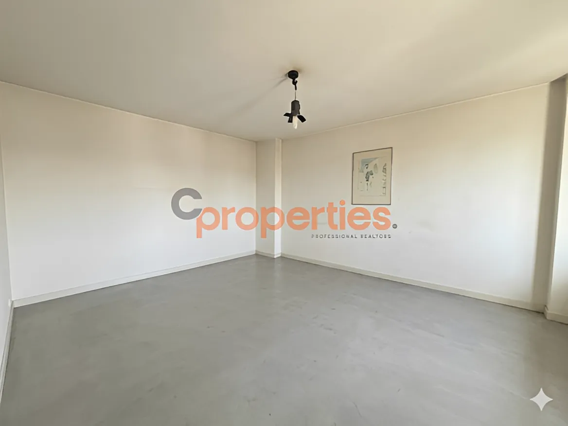 Office for Sale in Byblos