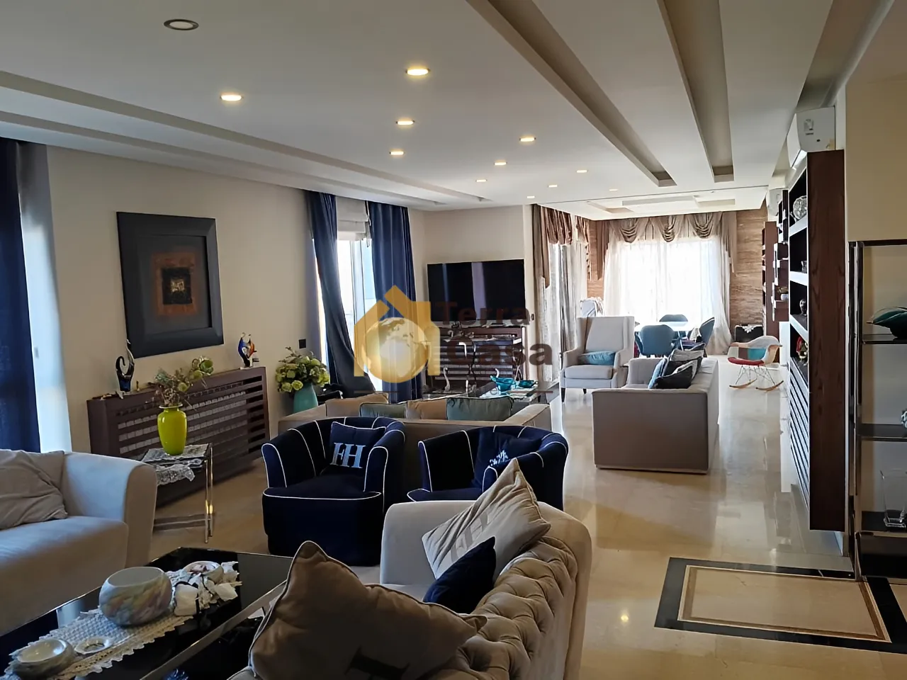 Apartment for Sale in Ksara - 3 bed, 4 bath