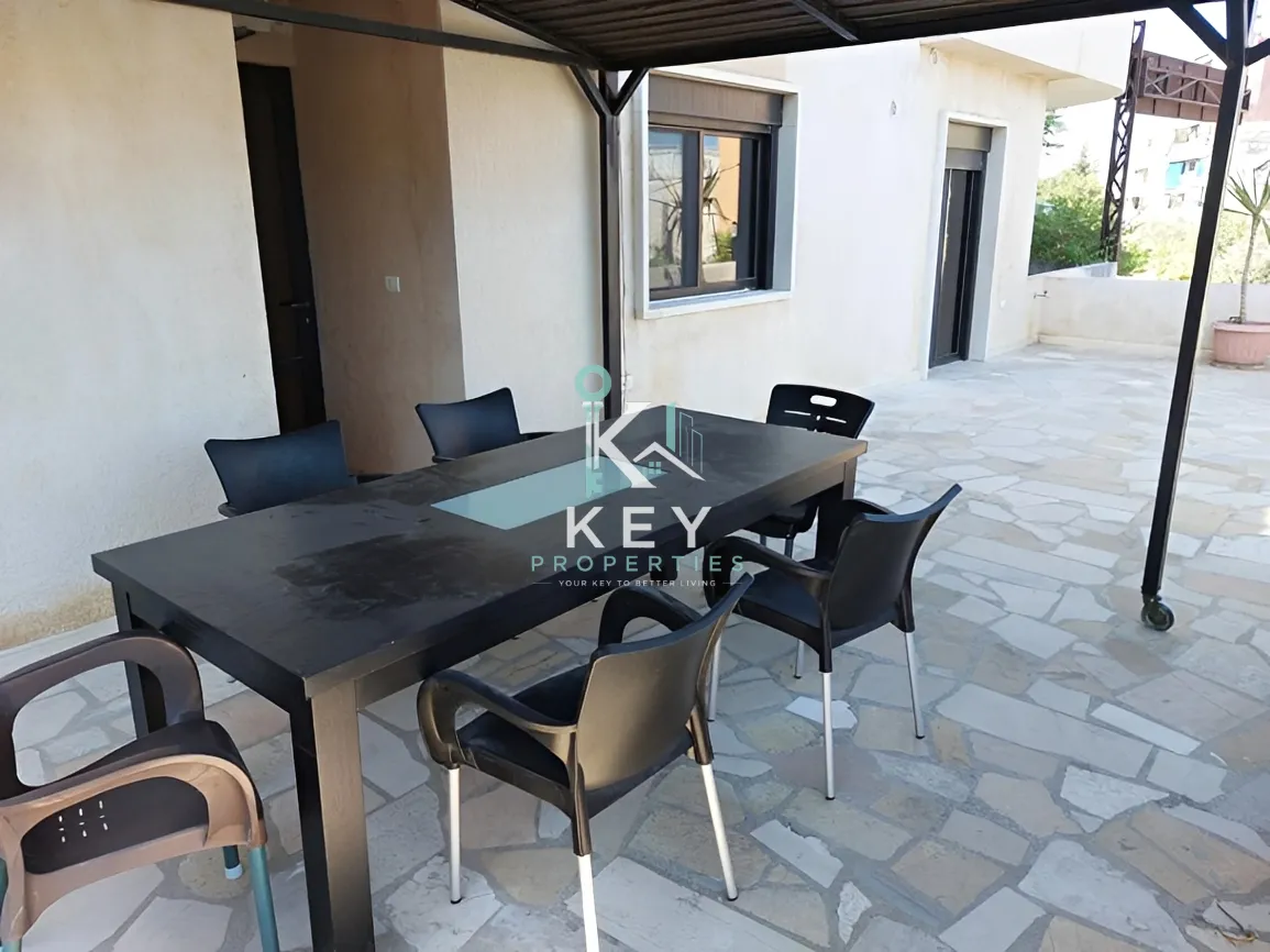 Apartment for rent in Mazraat Yachoua, Lebanon - 2 bed, 1 bath