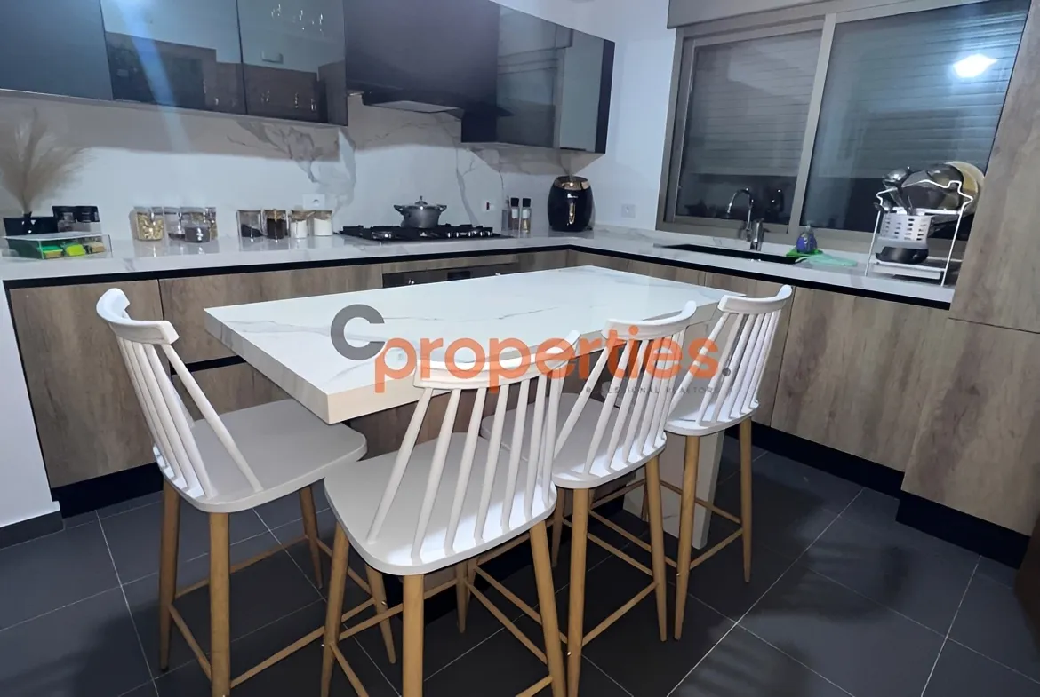 Duplex for Sale in Mar Takla, Hazmieh - 3 bed, 4 bath