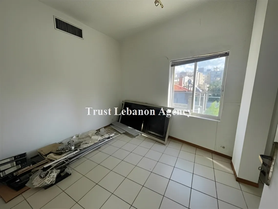 Office for rent in Baabda, Furn Al Chebak