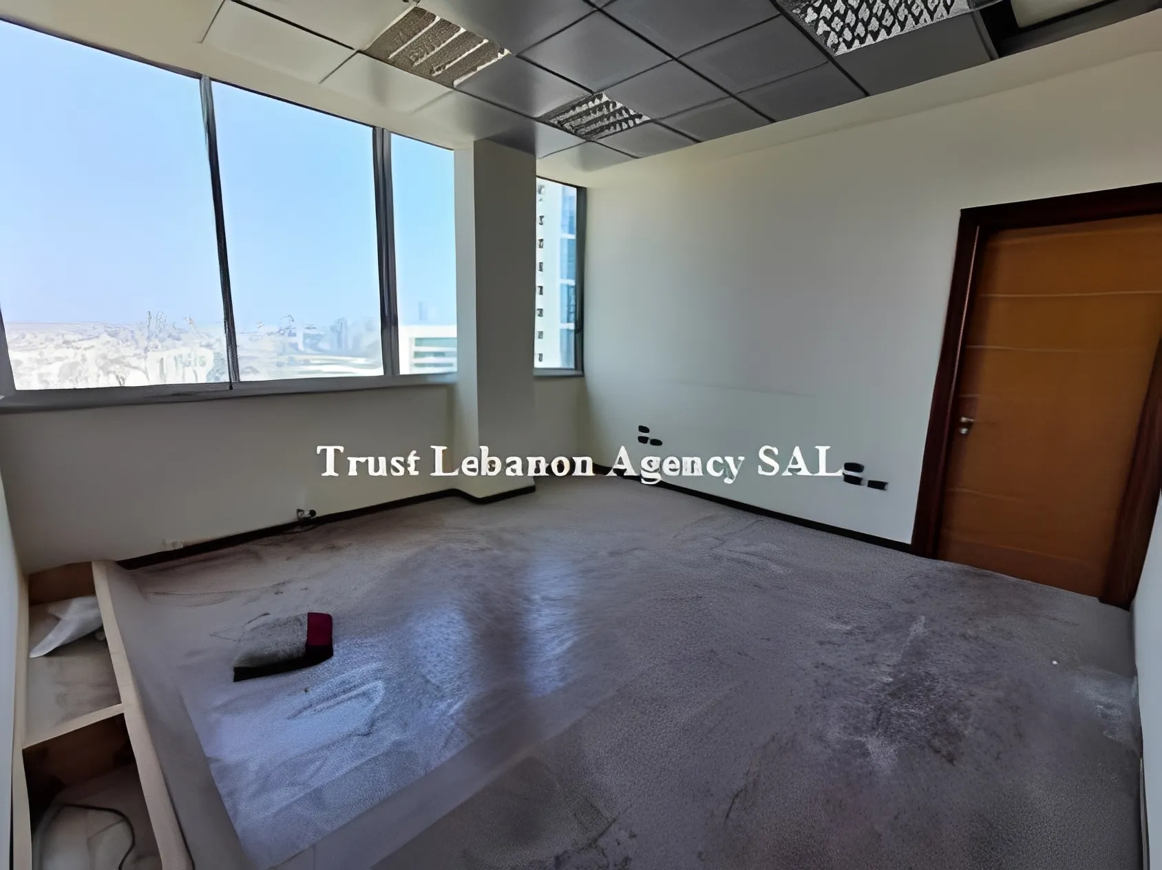 Office for rent in Metn, Horsh Tabet