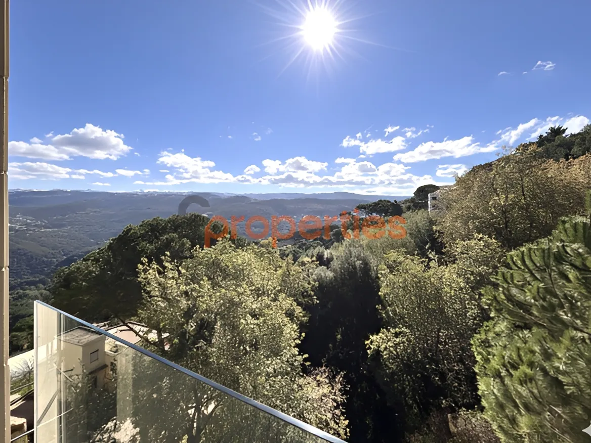 Apartment for Sale in Broummana - 3 bed, 3 bath
