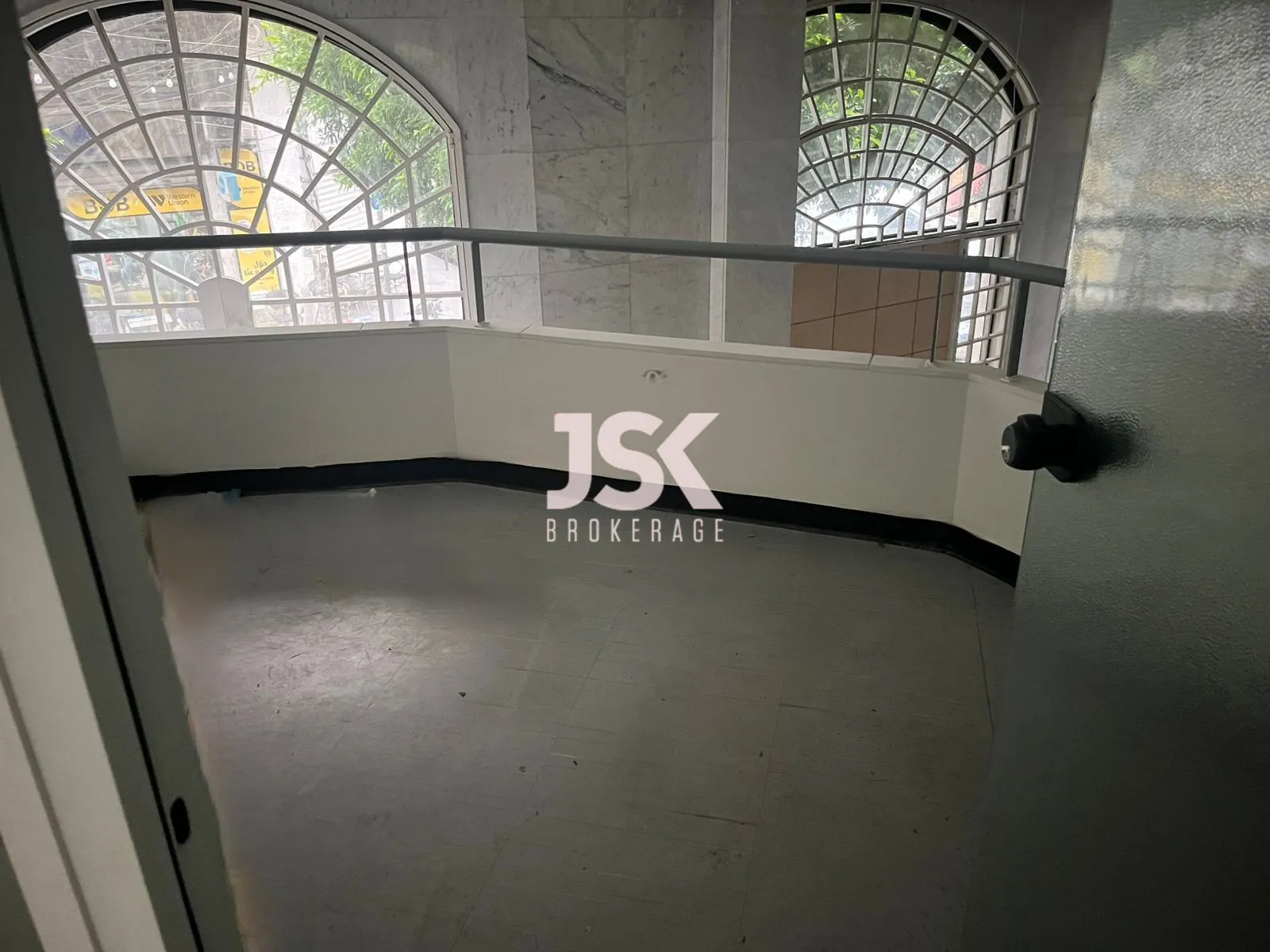 Shop for Rent in Ras