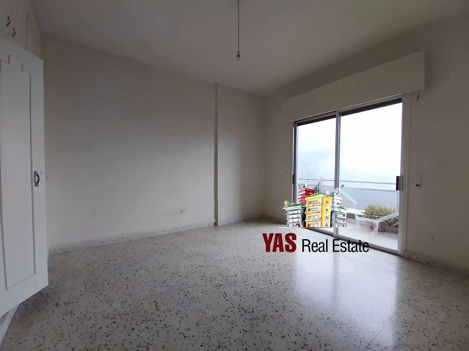 Apartment for Rent in Ballouneh