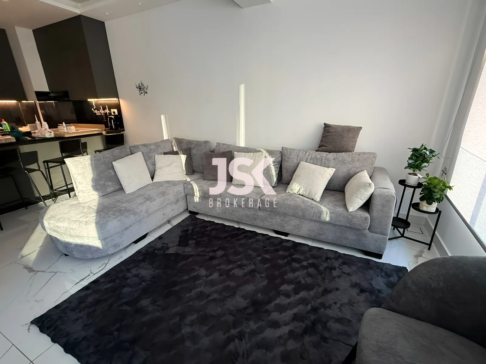 Apartment for Rent in Achrafieh - 1 bed, 1 bath