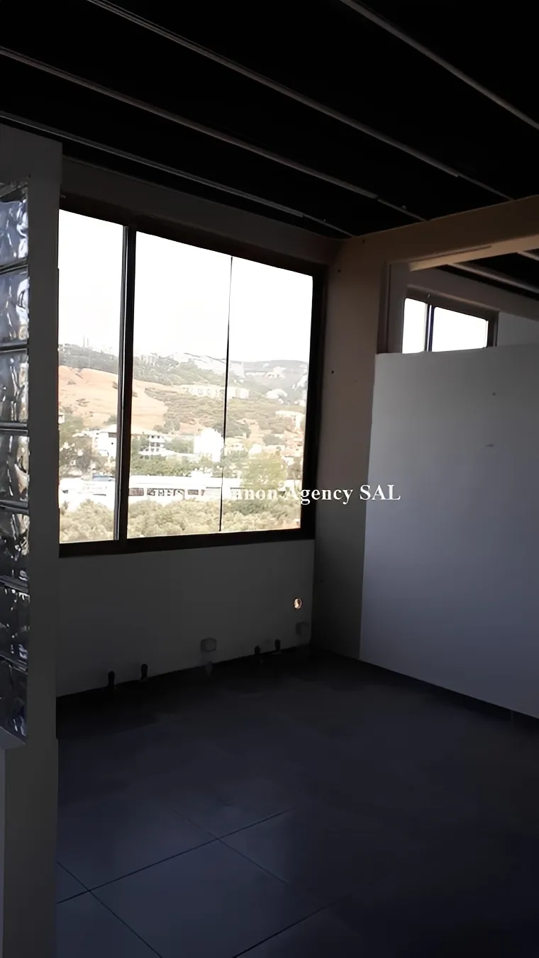 Shop for rent in Baabda, Kfarchima