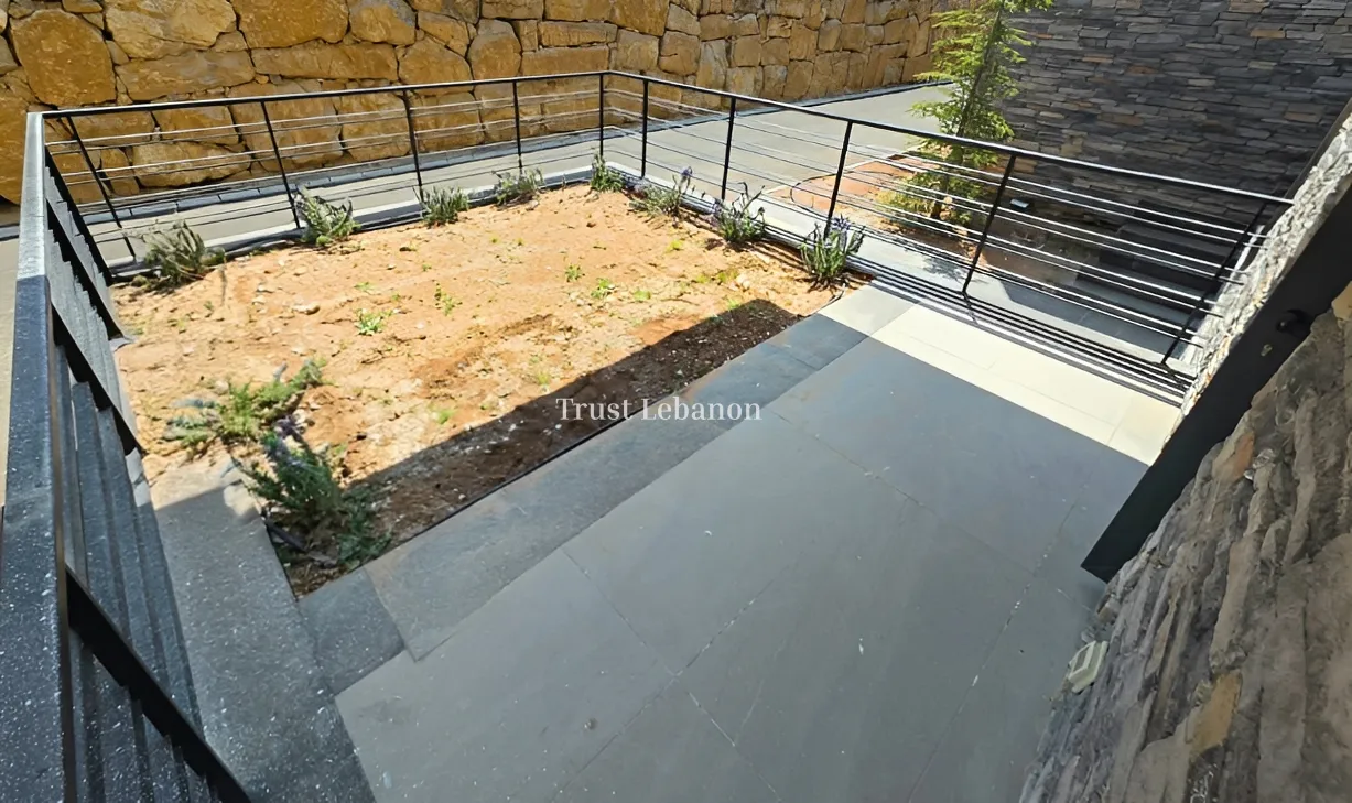 Chalet for sale in Zaarour, Lebanon, Lebanon - 2 bed, 4 bath