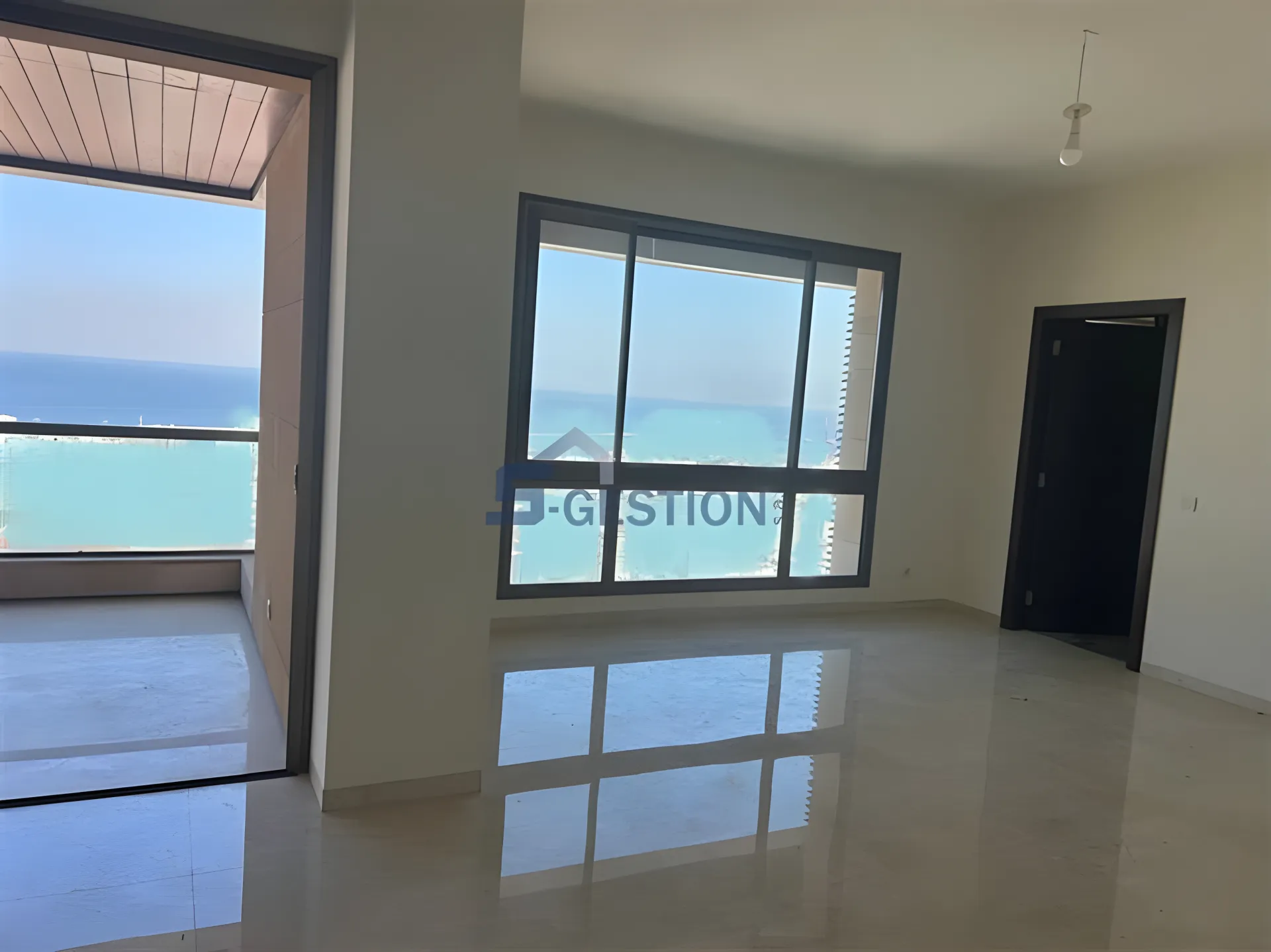 Apartment for Rent in Achrafieh - 3 bed, 5 bath