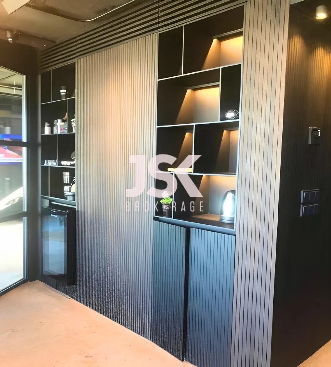 Office for sale in Sin El Fil