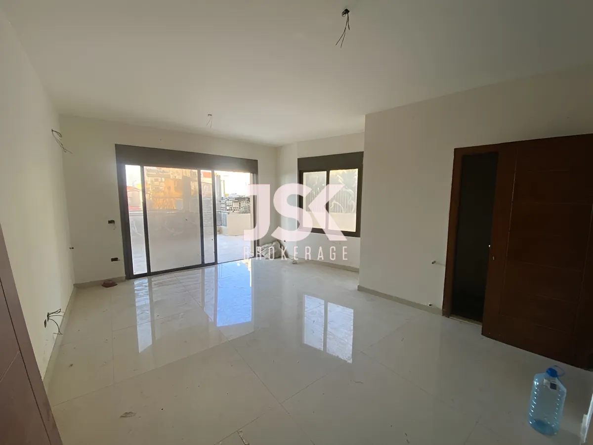 Apartment for Sale in Ain Aar, Lebanon - 2 bed, 2 bath