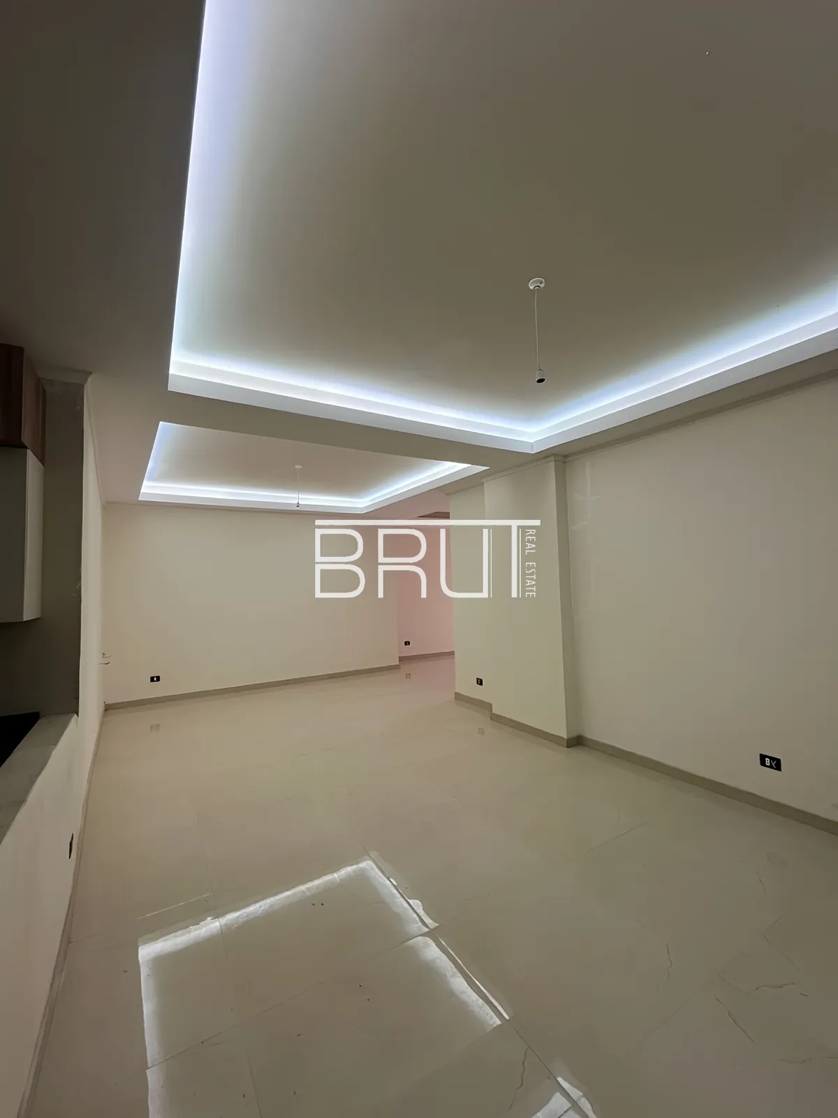 Apartment for Sale in Ballouneh