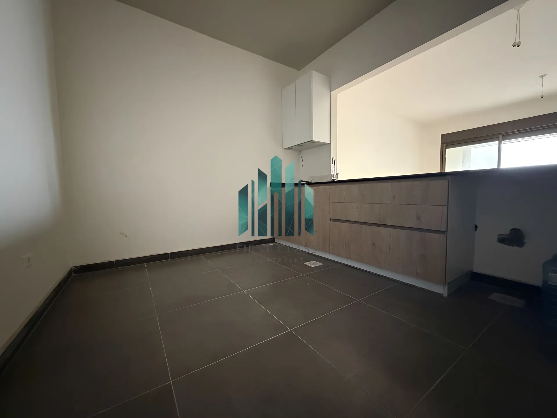 Apartment for sale in Qornet el hamra, lebanon - 2 bed, 2.0 bath