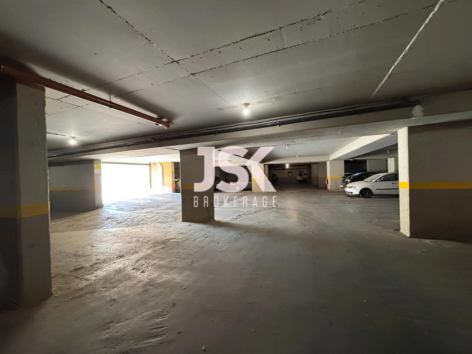 Apartment for Sale in Jdeideh - 3 bed, 3 bath