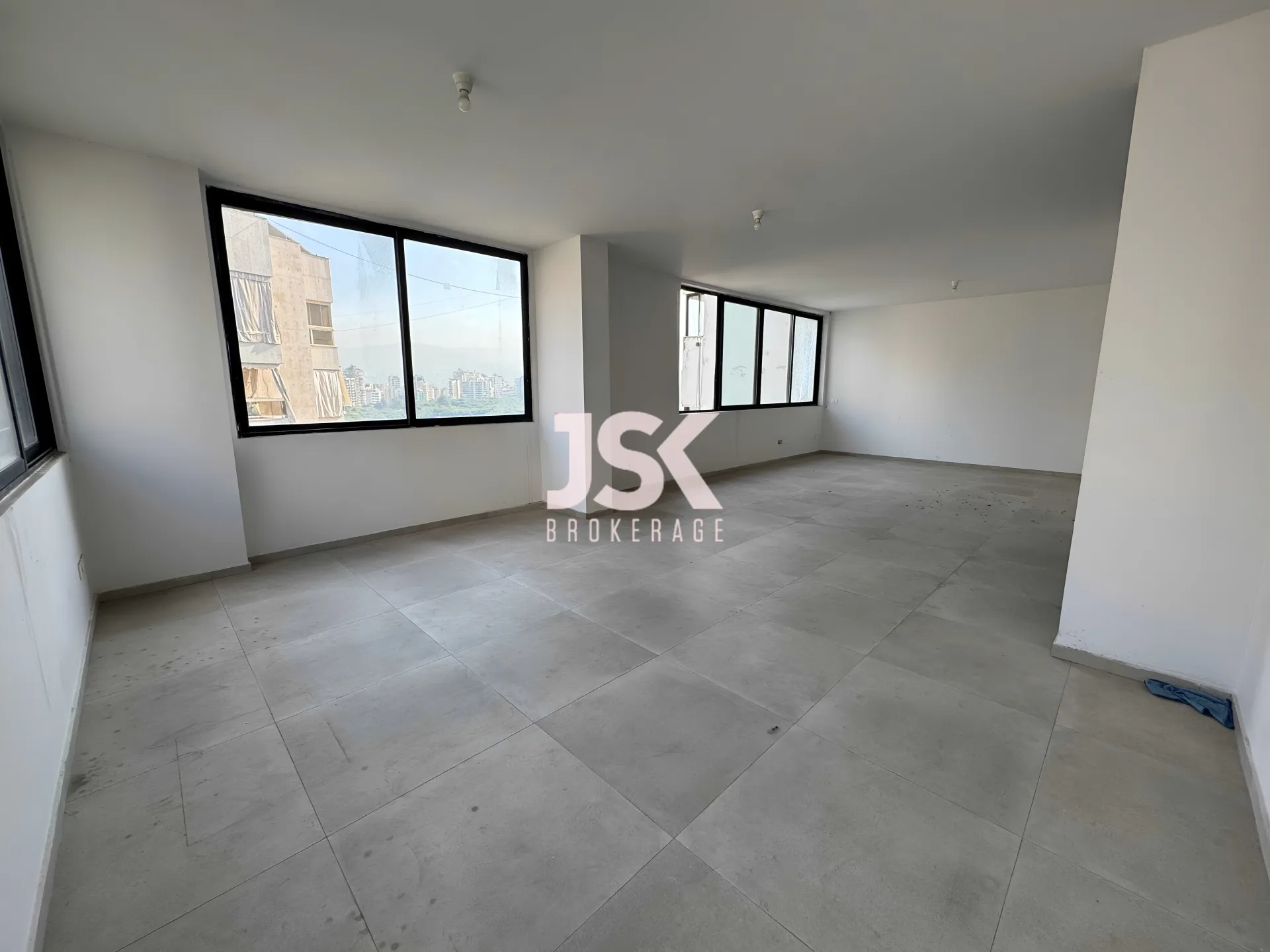 Apartment for Sale in Corniche el Mazraa, Beirut
