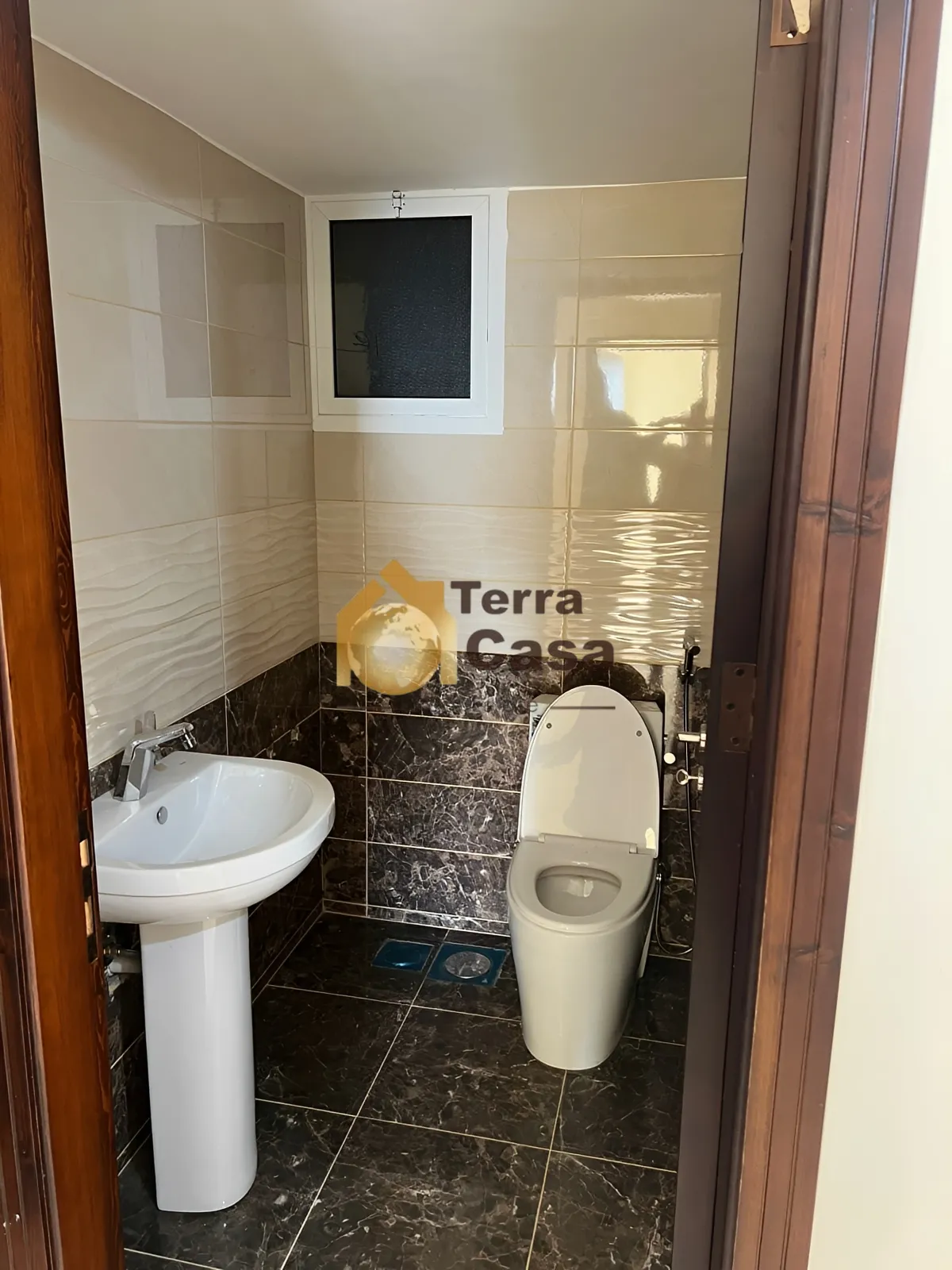 Apartment for Sale in Taalabaya For Sale With View