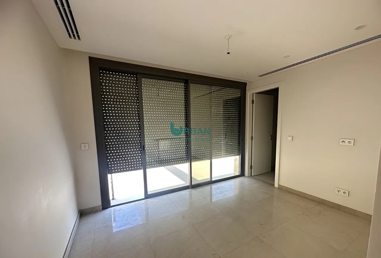 Residential in Dbayeh, lebanon - 3 bed, 5.0 bath