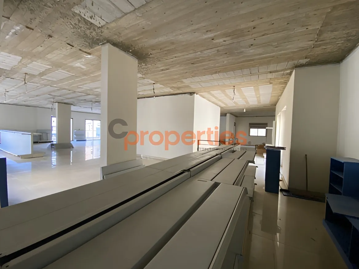 Showroom for Rent in Hazmieh