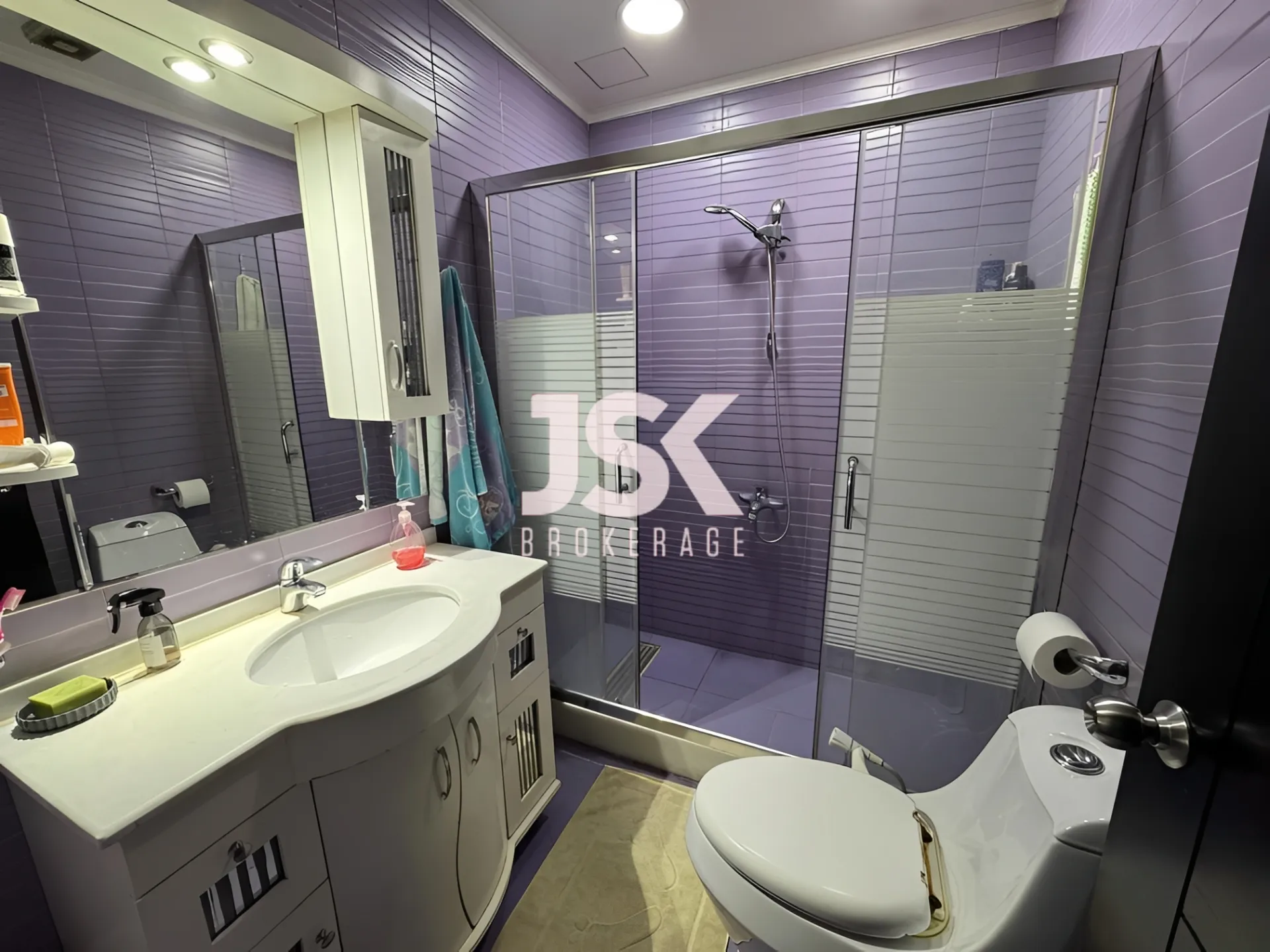 Apartment for Sale in Tariq El Jdideh, Beirut, Lebanon