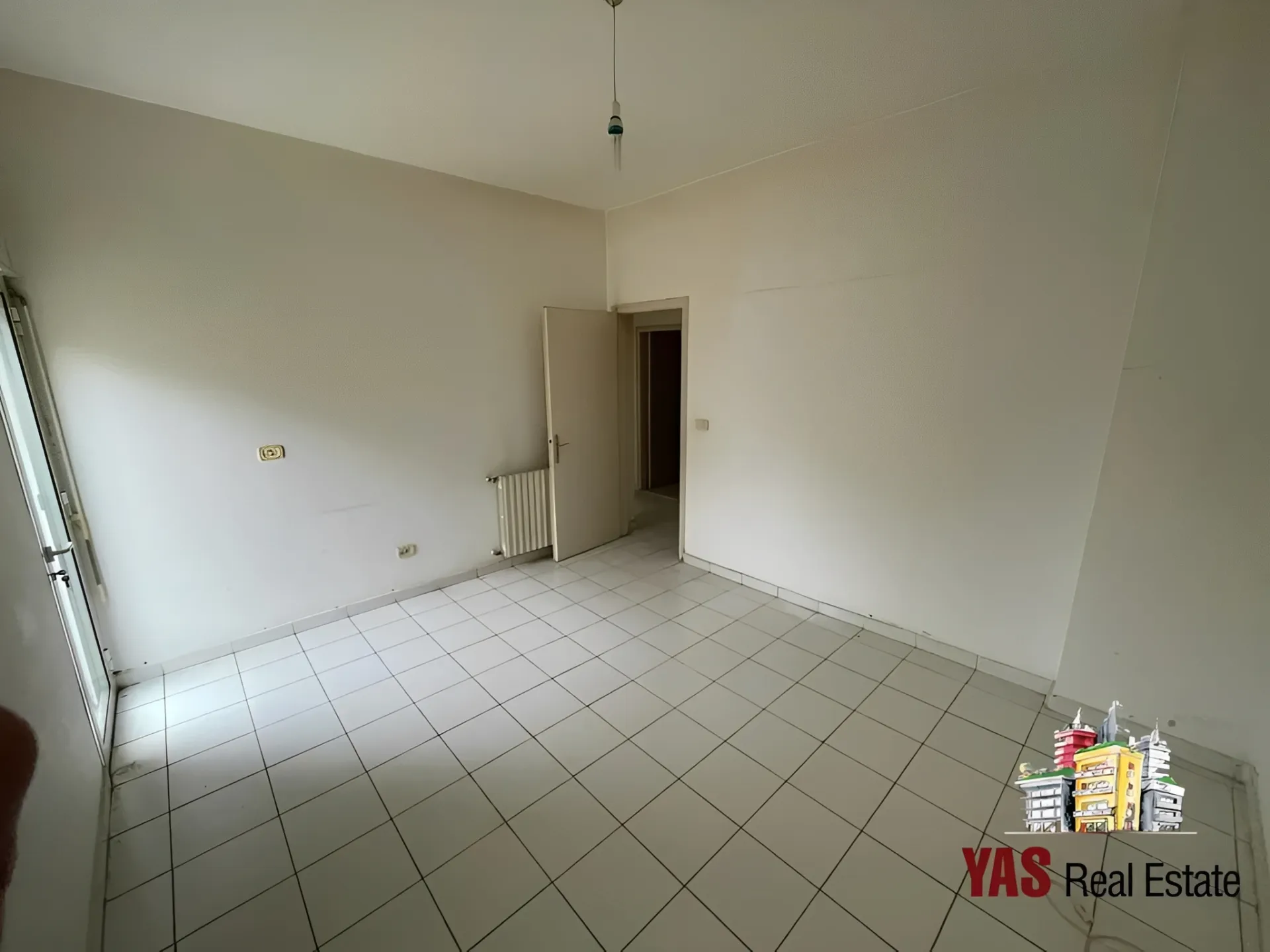 Apartment for Sale in Ballouneh - 3 bed, 4 bath