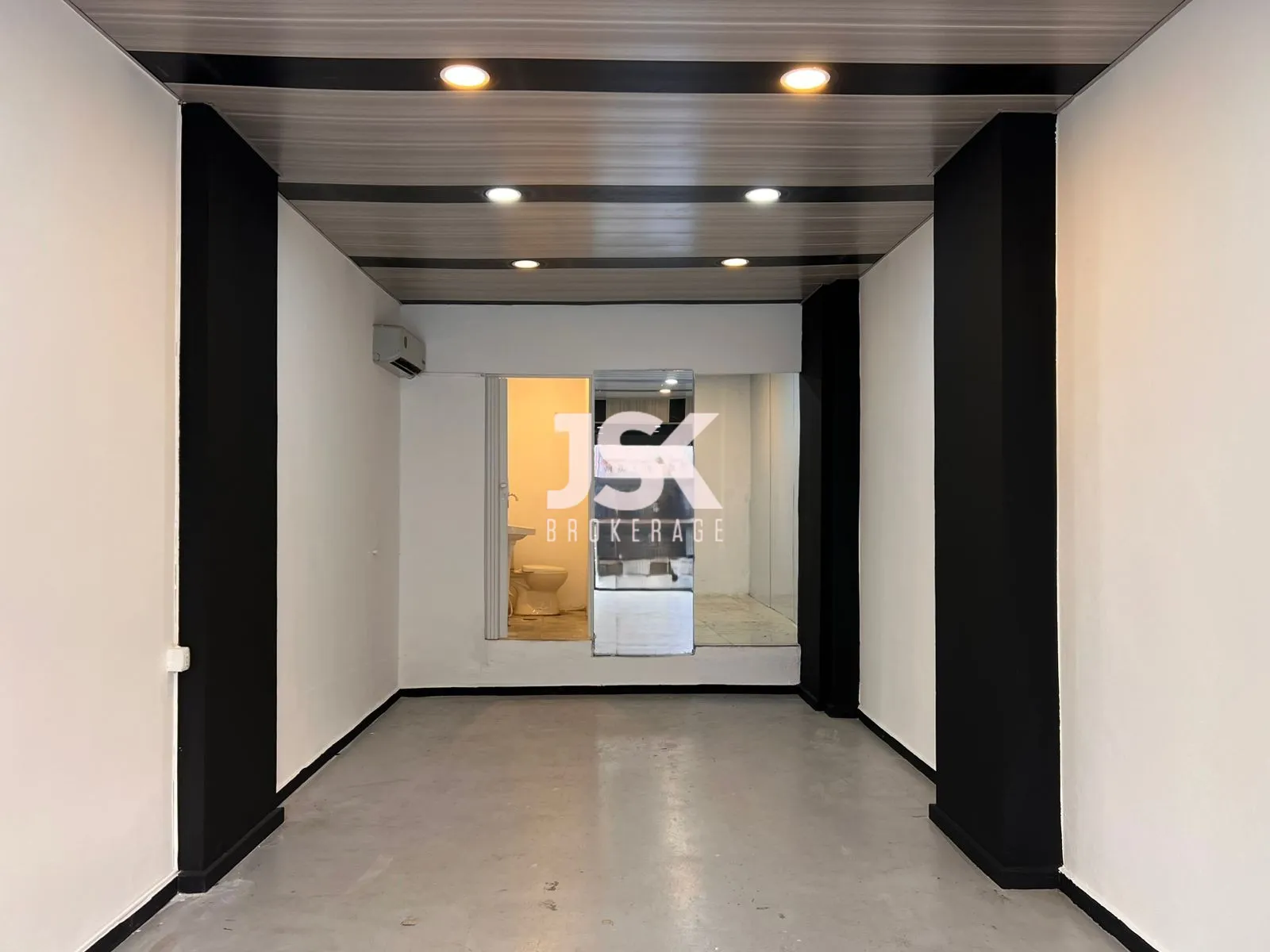 Office for Rent in Achrafieh