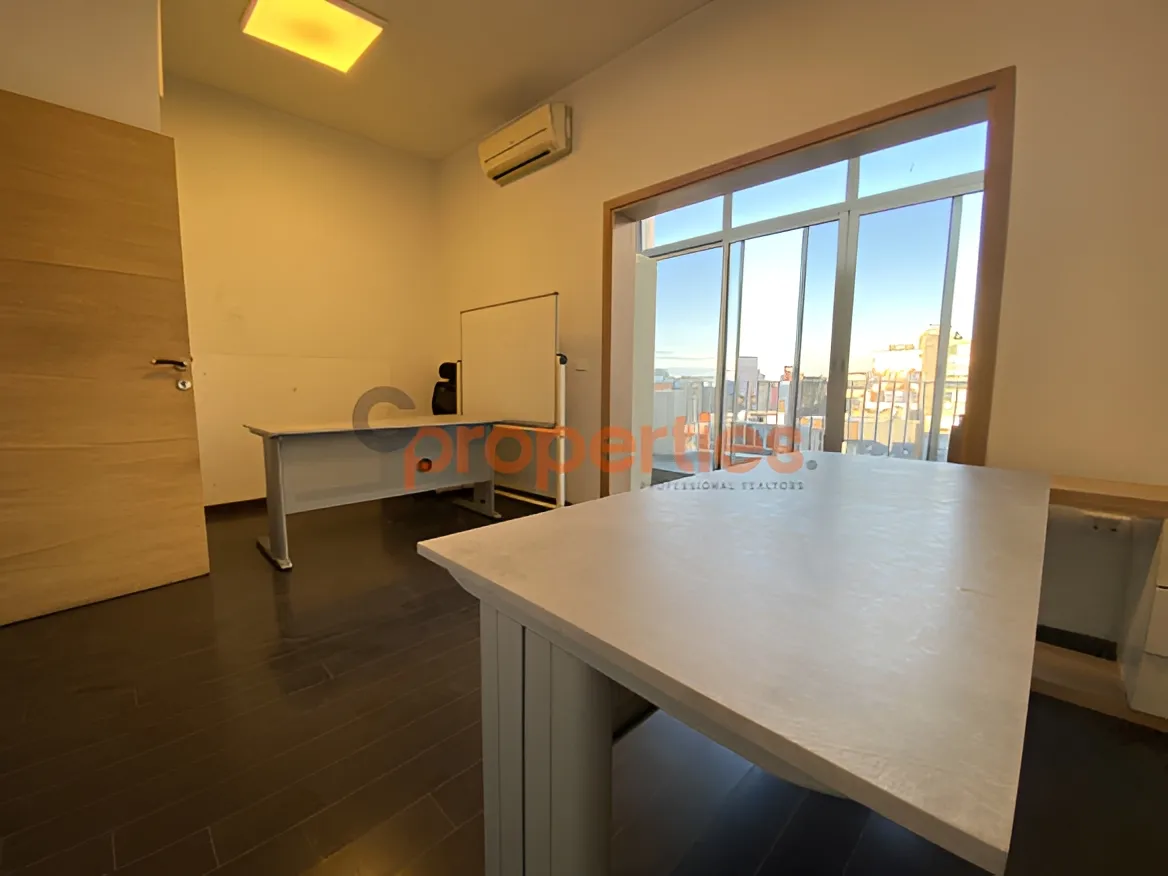 Office for Rent in Zalqa