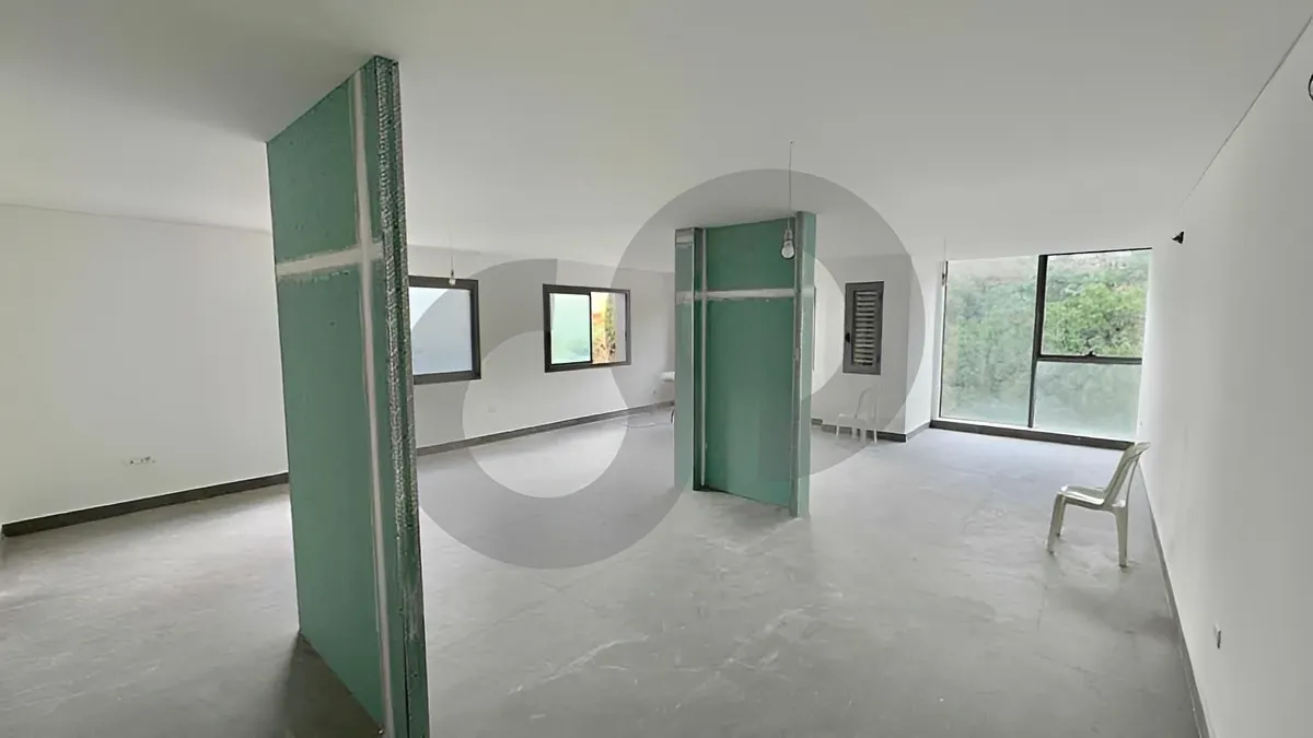 Office for rent in Bsalim