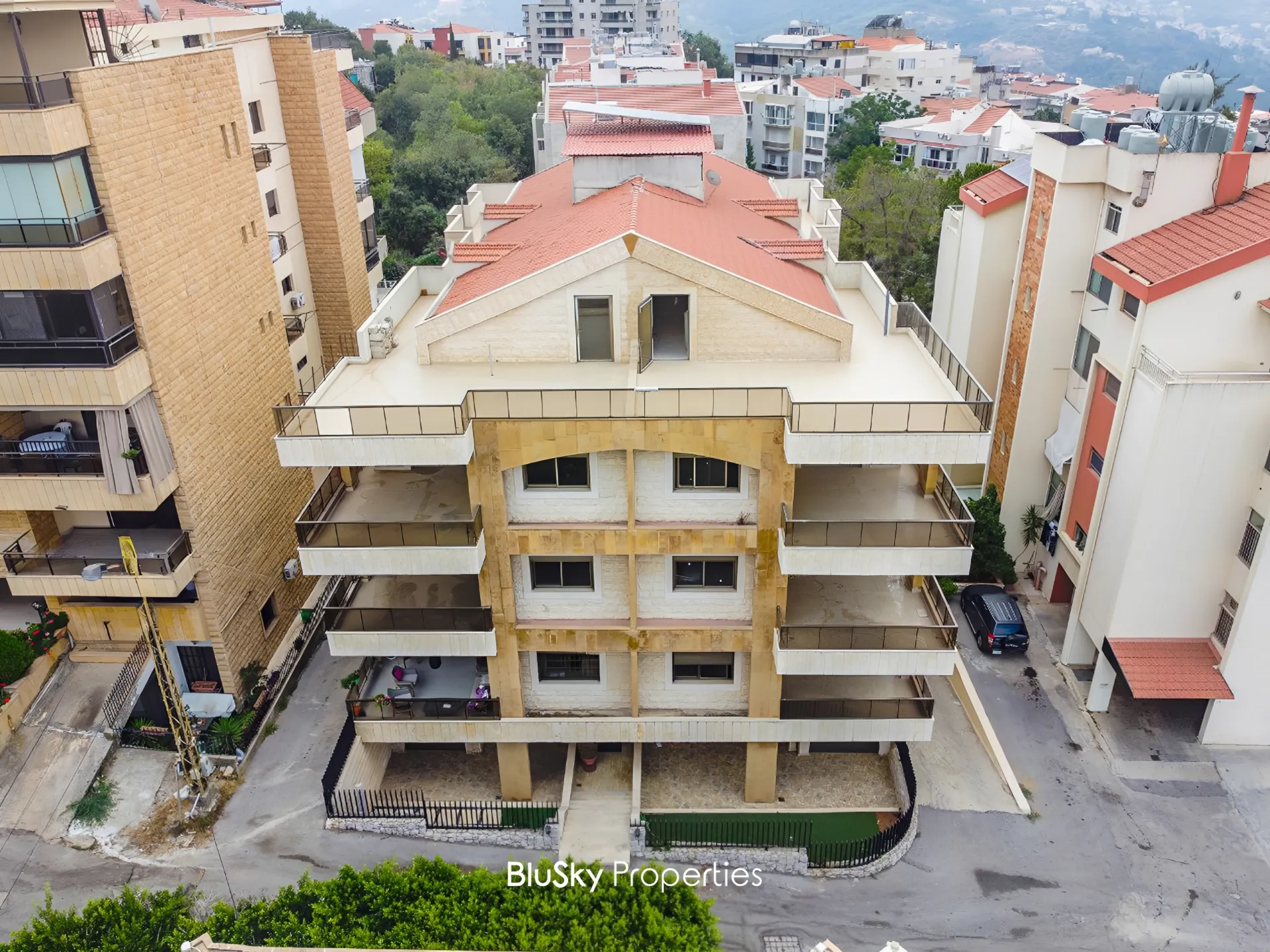 Apartment for rent in Ballouneh, lebanon - 3 bed, 3.0 bath