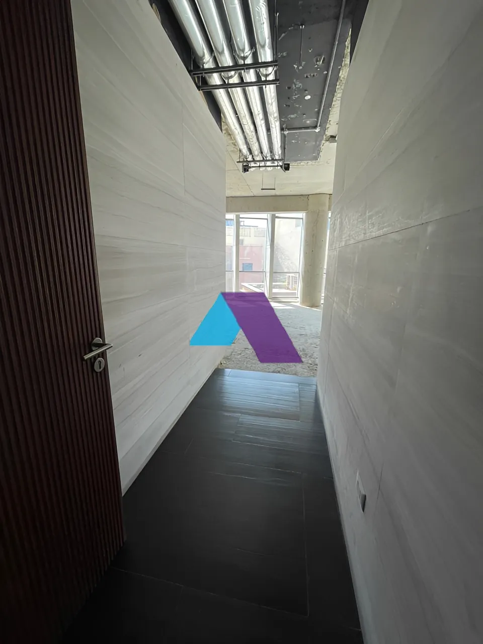 Office for rent in Saifi Village