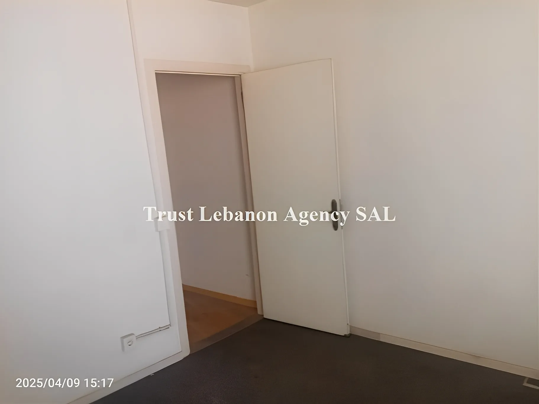 Office for rent in Beirut, Mina El Hosn