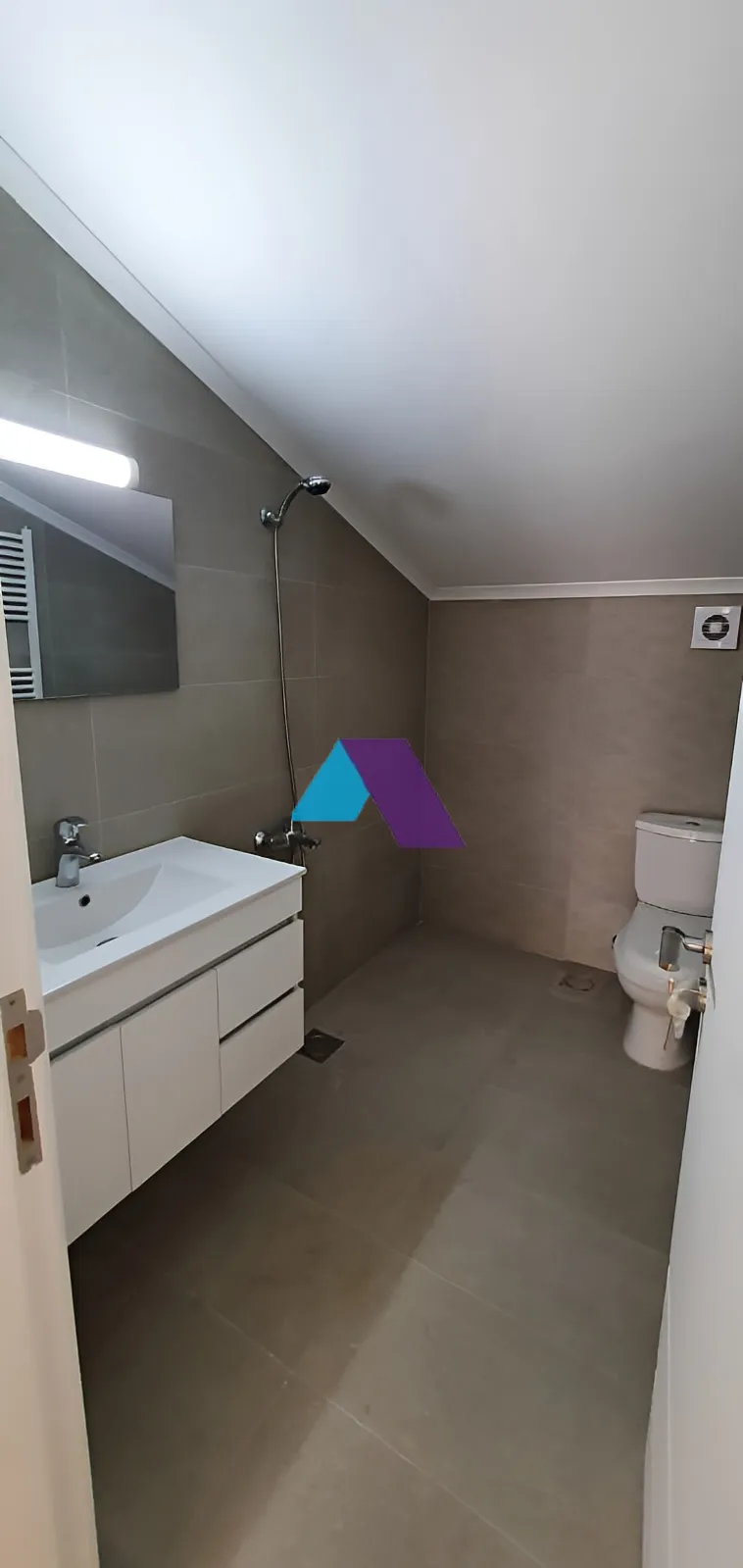Apartment for Sale in Ballouneh