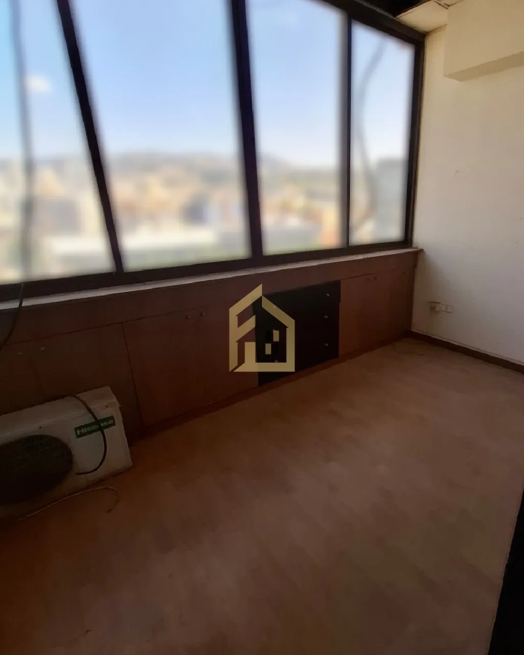Office for rent in Sin El Fil, Lebanon