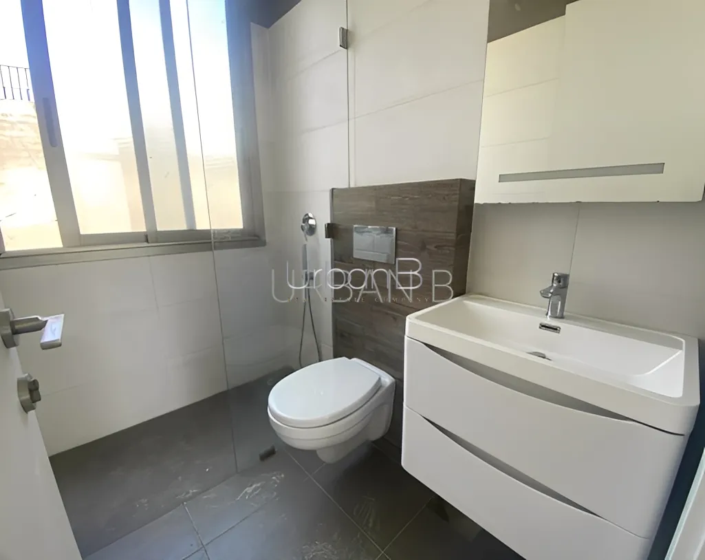 Apartment for Sale in Alfred Naccash, Bayrut, Lebanon