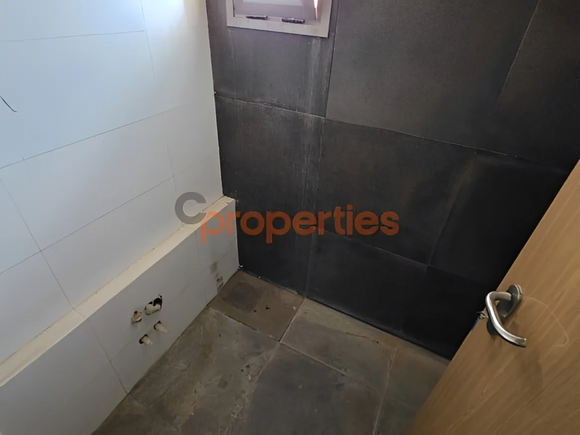 Office for Sale in Sin El Fil