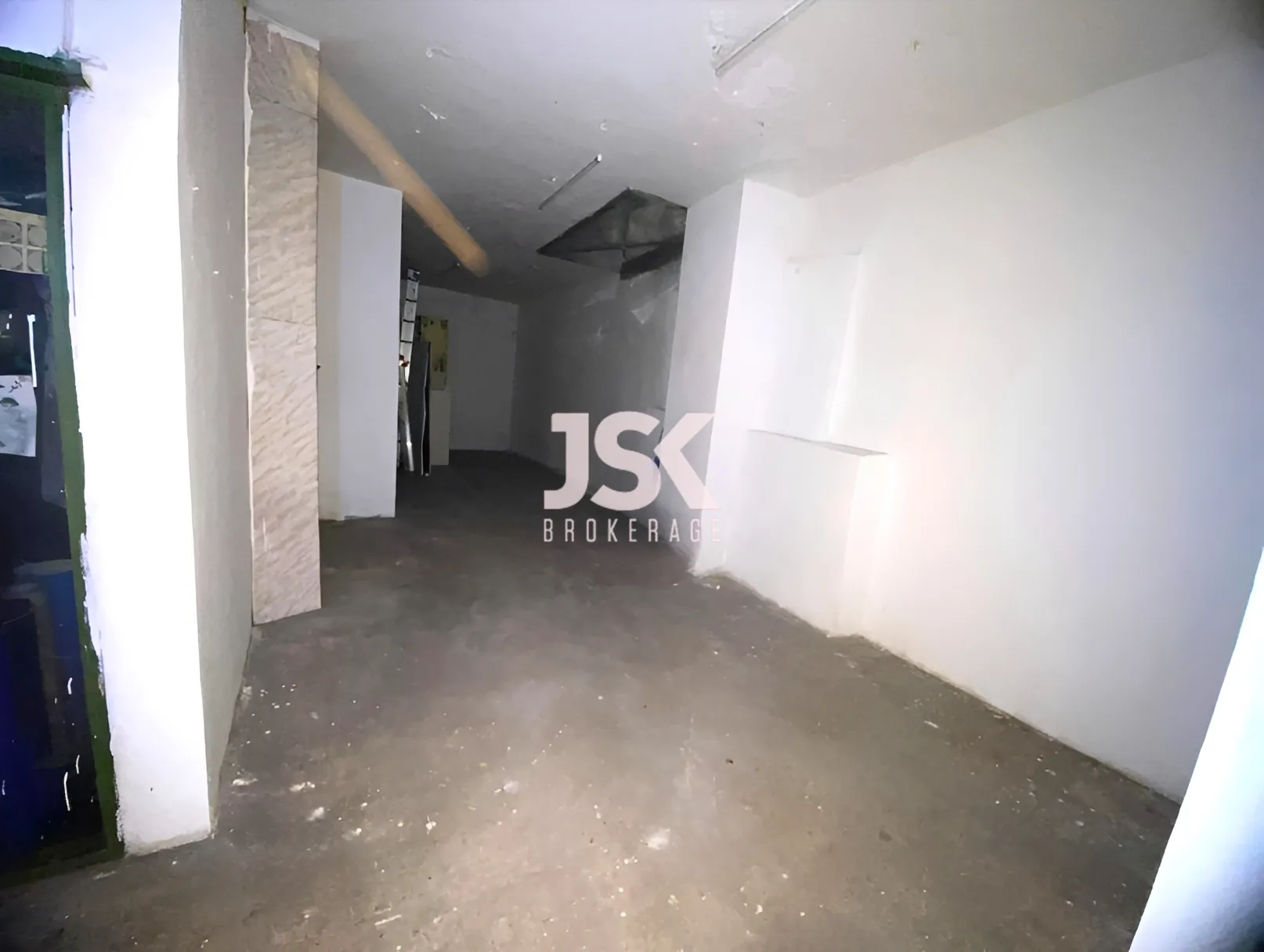 Warehouse for Sale in Verdun
