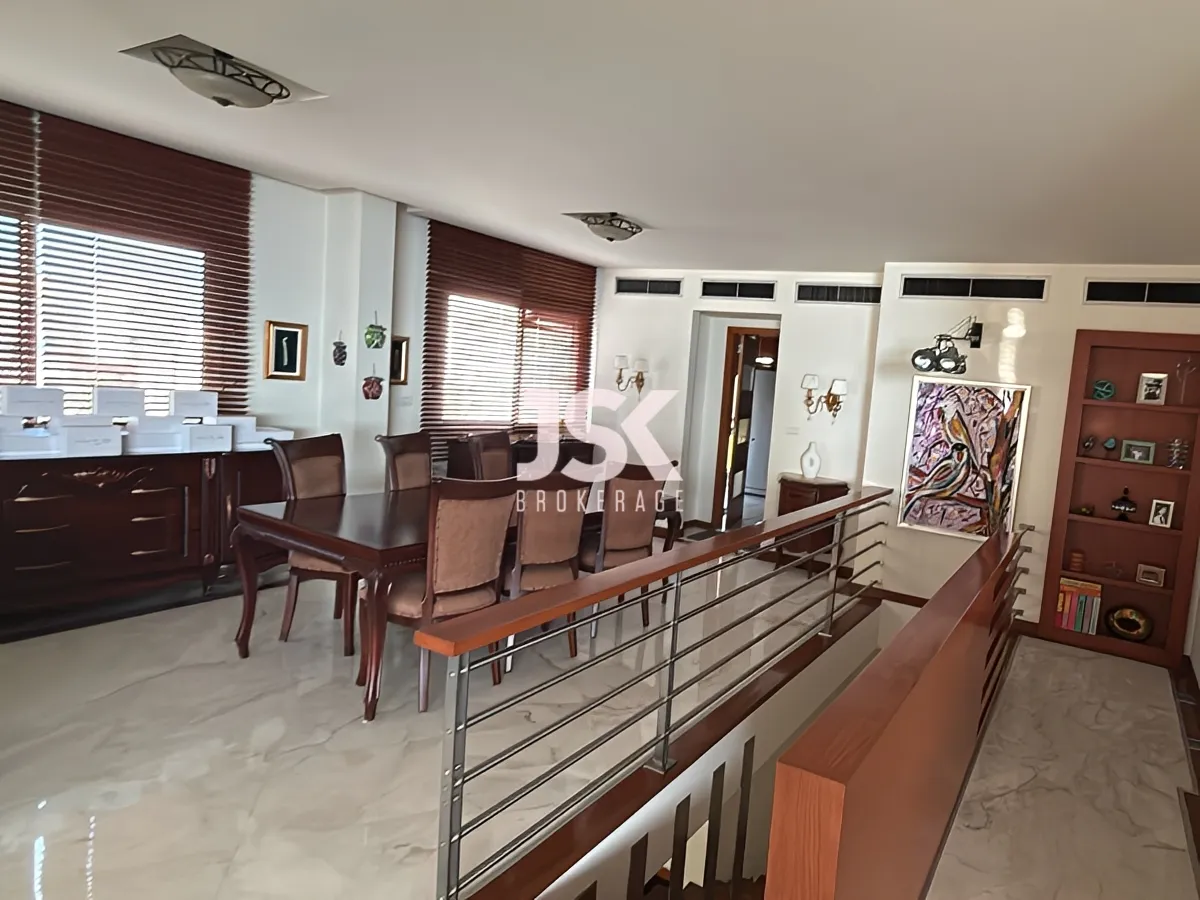 Office for Sale in Ras