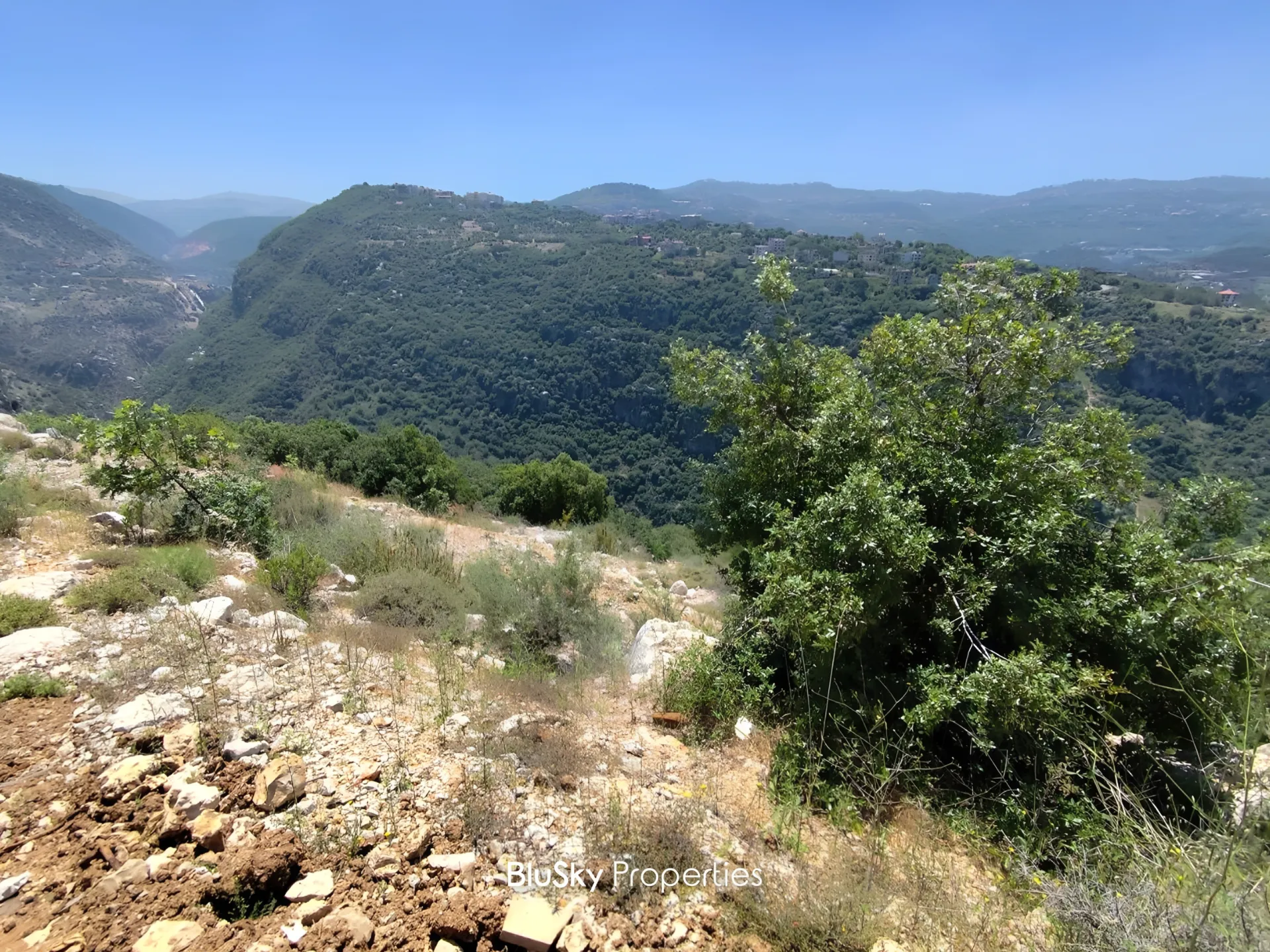 Land for sale in Ajaltoun, lebanon