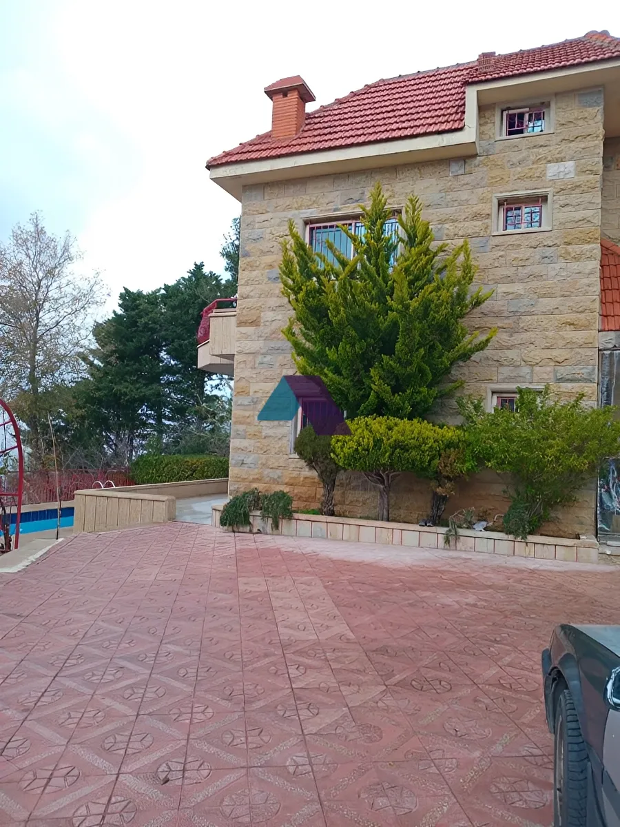 Villa for Sale in Aley