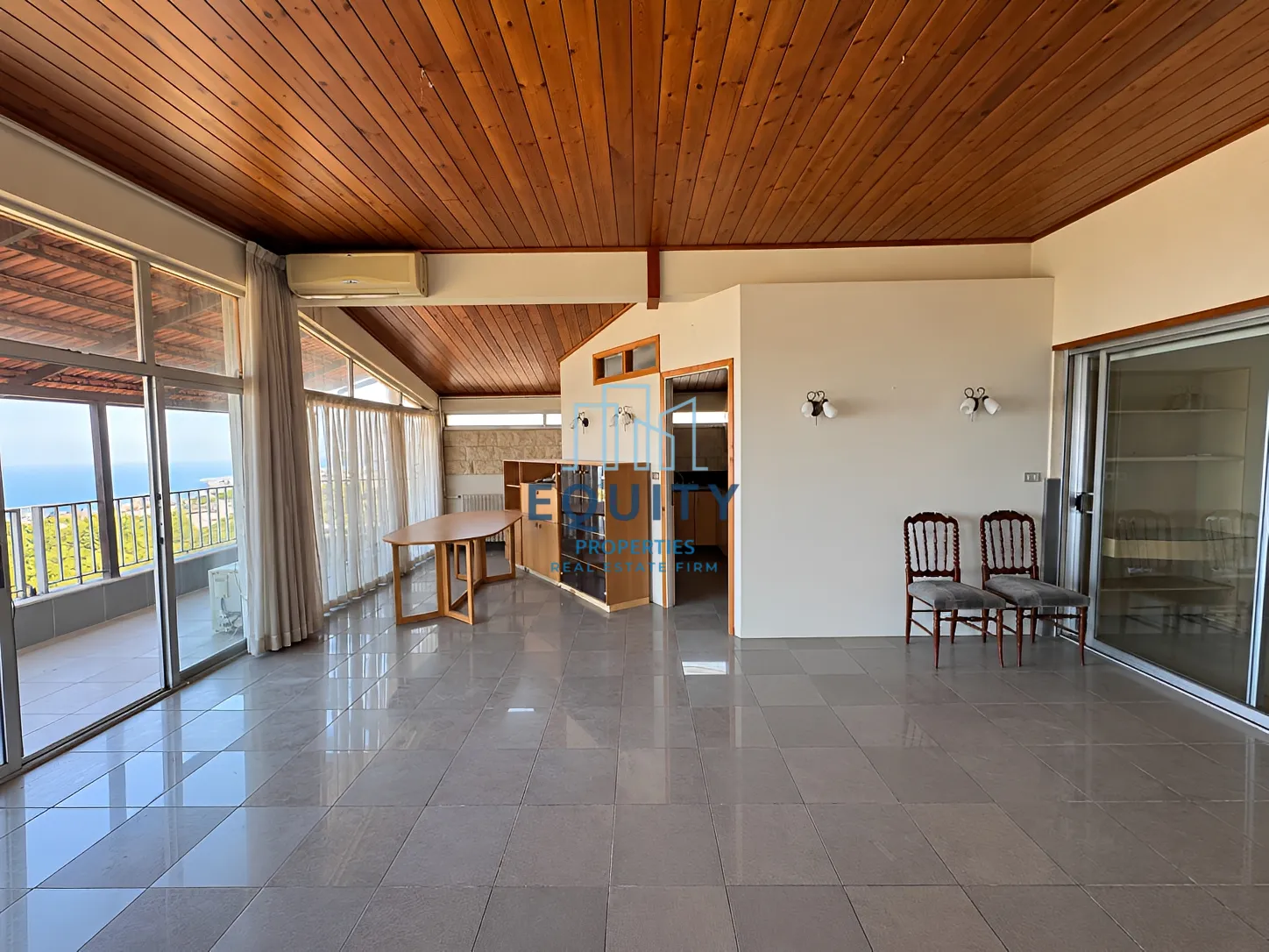 Apartment for sale in Ain Aar