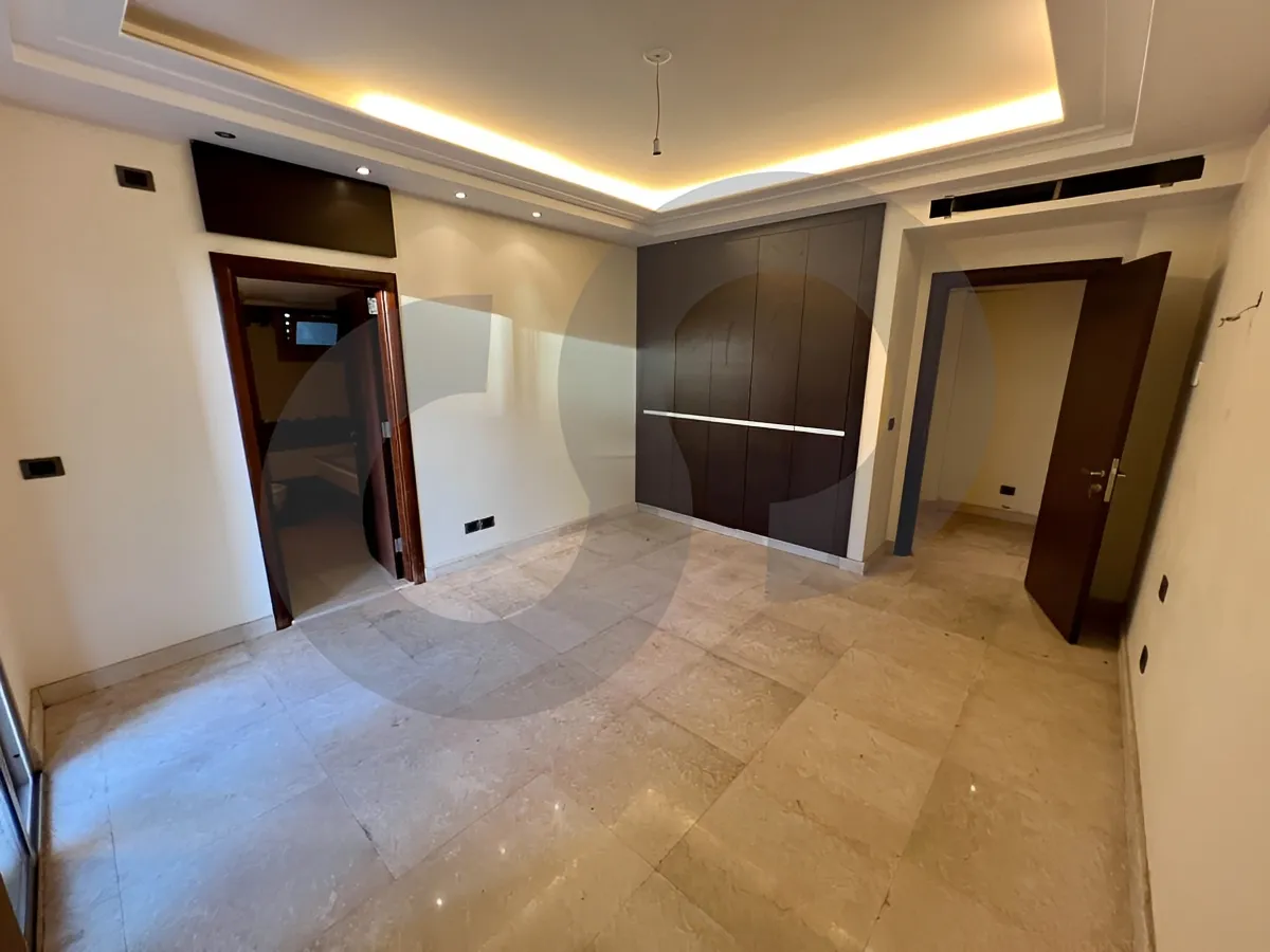 Apartment for Sale in Tallet El Khayyat, Bayrut, Lebanon