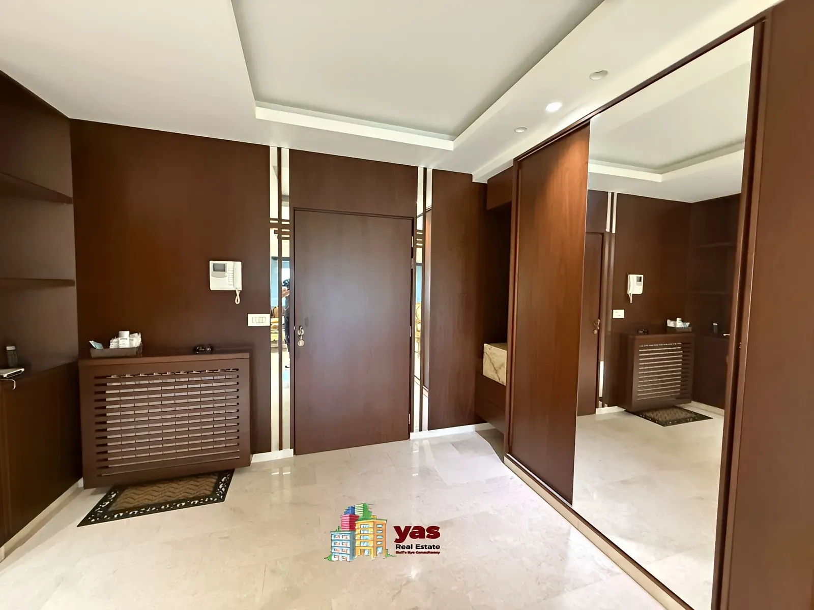 Apartment for Sale in Ballouneh - 3 bed, 4 bath
